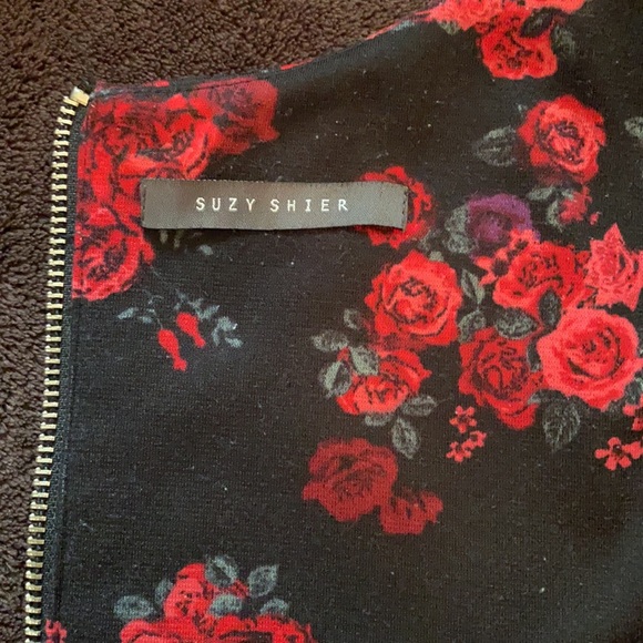 Rose Pattern Black Dress w/ Leather patches - Picture 4 of 4